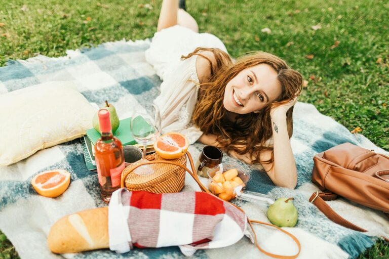 How to Plan a Simple Picnic at a Local Park