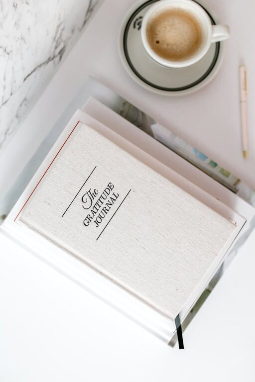 How to Start a Gratitude Journal: A Simple Guide for Daily Positivity